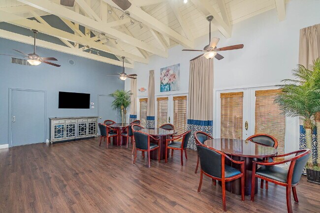 Building Photo - Fully Furnished 2-Bedroom Condo