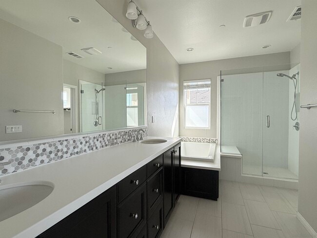 Building Photo - 2757 Overlook Point Dr