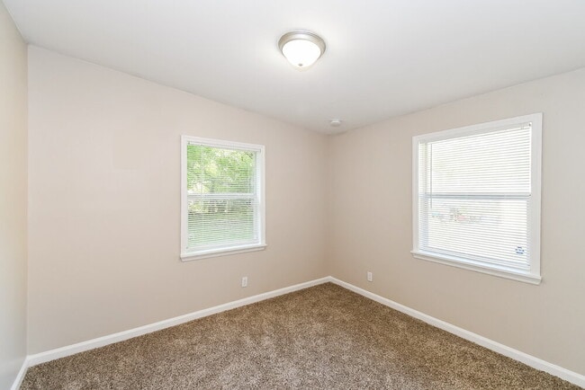 Building Photo - 4222 Homer Rd N