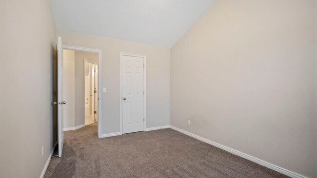 Building Photo - 10828 Wynview Ln