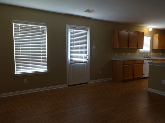 Building Photo - 6703 Providence View Ln