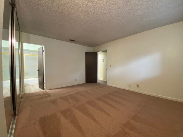 Building Photo - Charming and Well-Maintained 3-Bedroom, 2-...