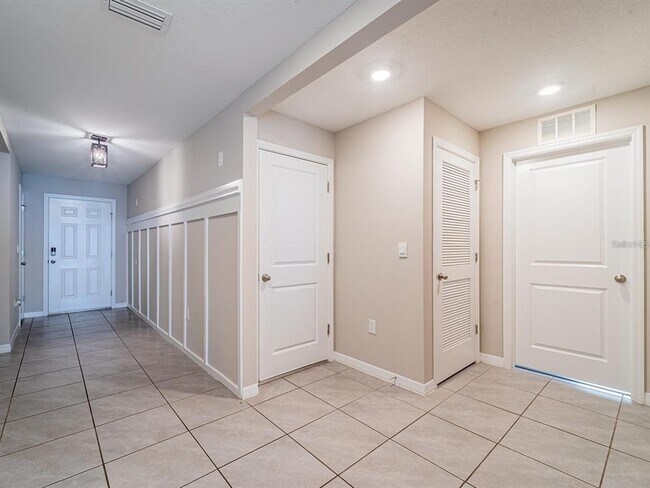 Building Photo - 13748 Wineberry Dr