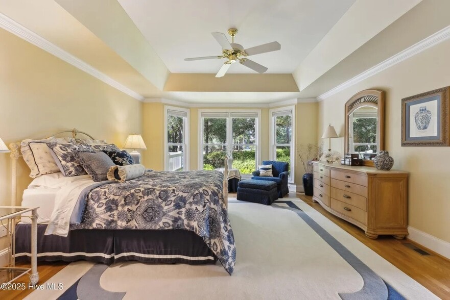 Building Photo - 8700 Thornblade Cir