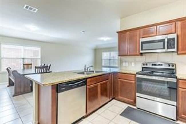 Building Photo - Single-family beautiful home has 5 bedroom...