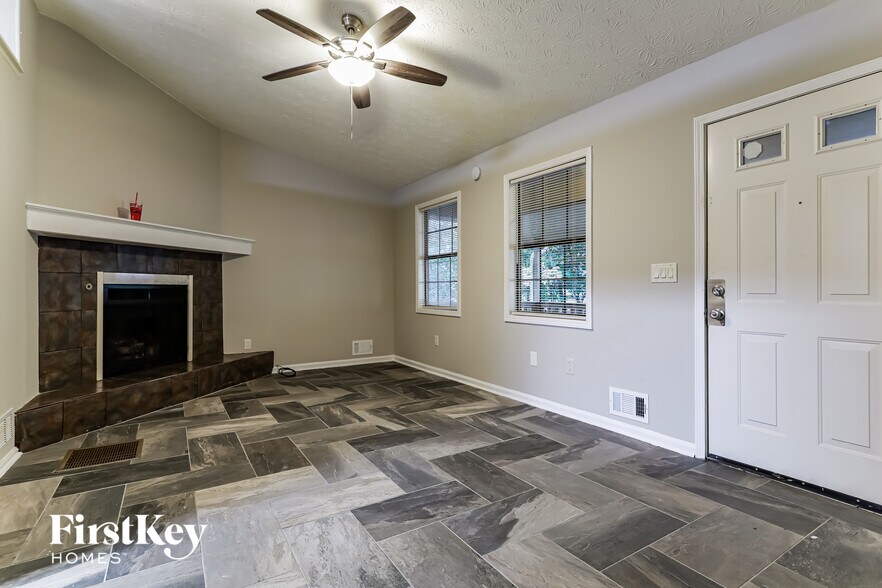 Building Photo - 1515 Trail Ridge Ct