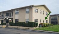 Building Photo - 5967 Terrace Park Dr N