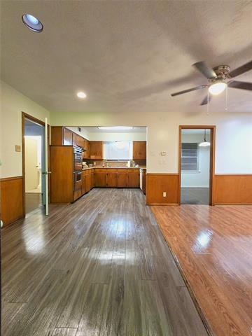 Building Photo - 648 Penguin Dr