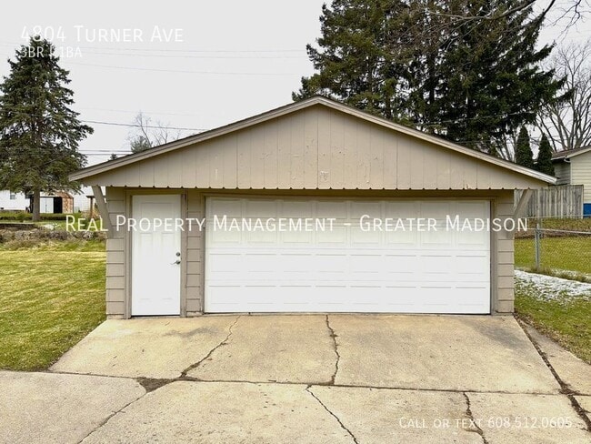 Building Photo - 4804 Turner Ave