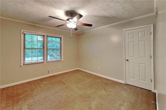 Building Photo - 1625 Sonya Dr