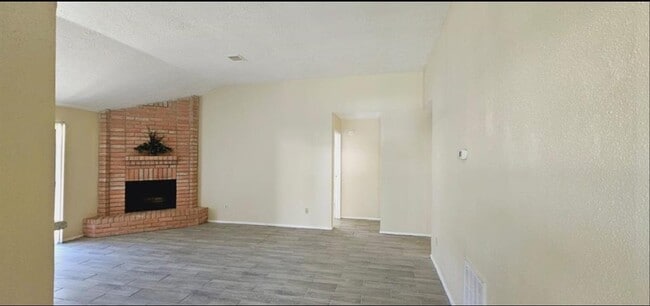 Building Photo - 5110 Quebec Blvd