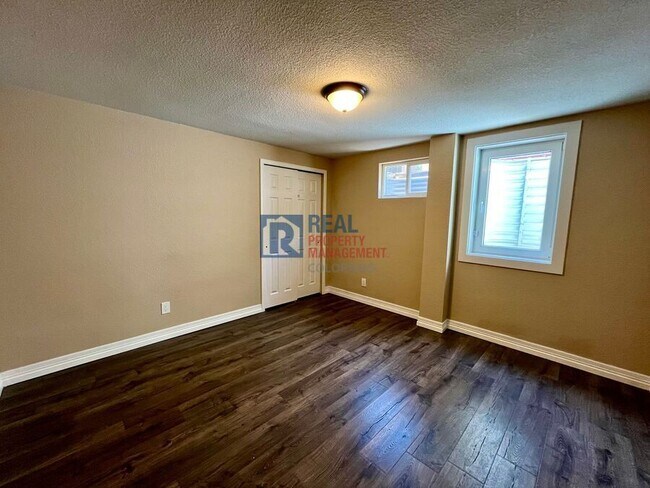 Building Photo - 4316 Ridgeglen Rd