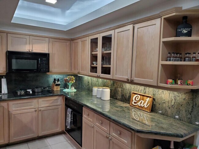 Building Photo - 7732 Camino Real