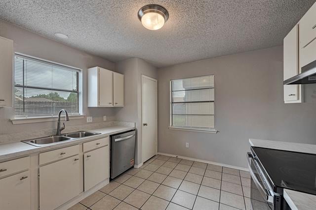 Building Photo - 1803 Ridgebrook Dr