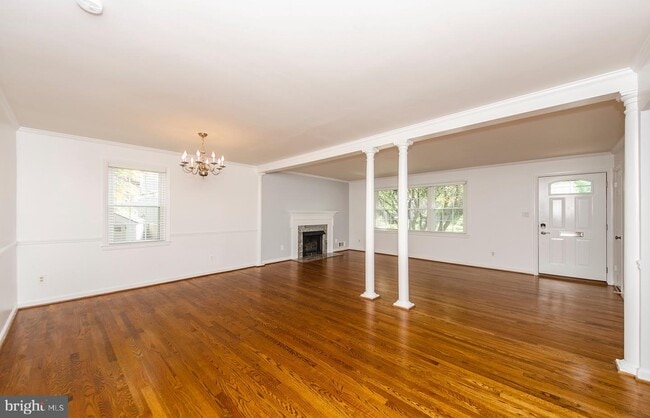 Building Photo - 628 Tazewell Rd NW