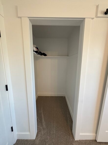 Building Photo - 954 S 100 W