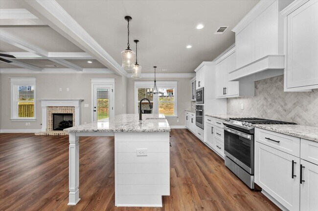Building Photo - 2987 Rosewood Dr