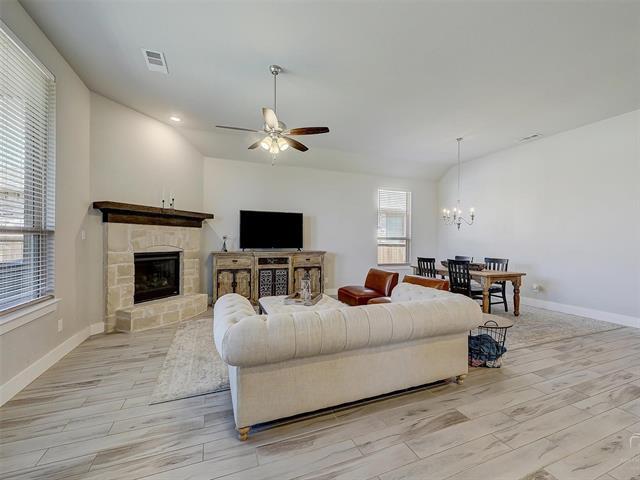 Building Photo - 1213 Thrasher Dr