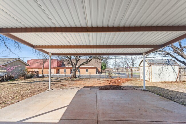 Building Photo - 2609 N Key Blvd