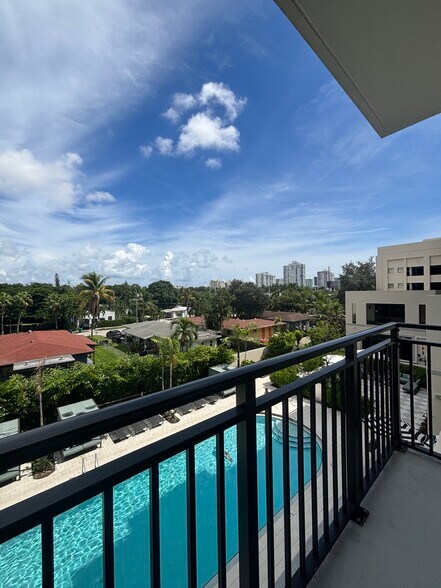 Building Photo - 2445 NE 183rd St