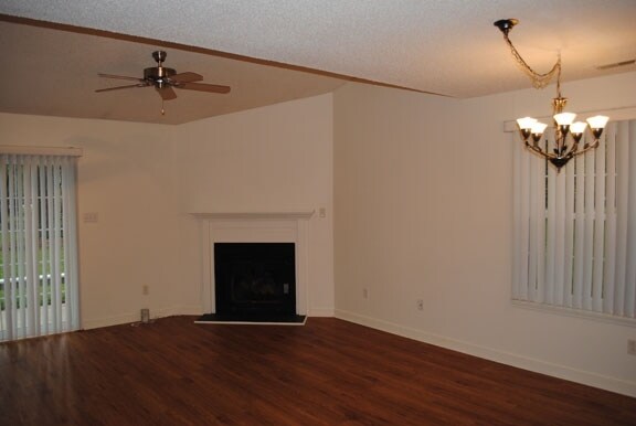 Building Photo - 3122 Country Club Rd