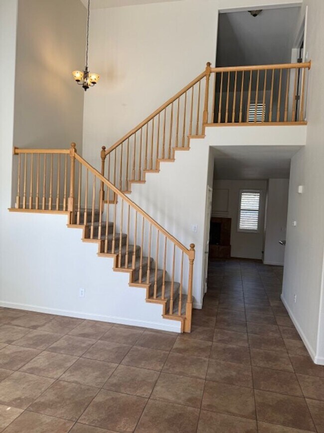 Building Photo - Damonte Ranch 2 story on Cul de Sac