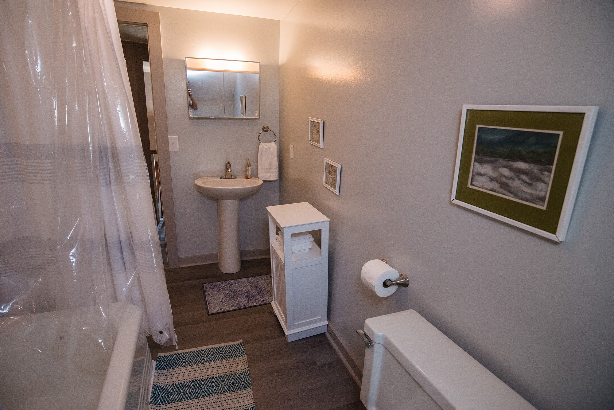 Recently renovated second full bathroom - 5277 Main St