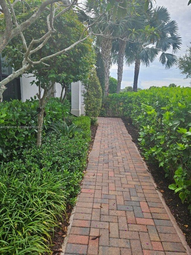 Building Photo - 10226 Akenside Dr