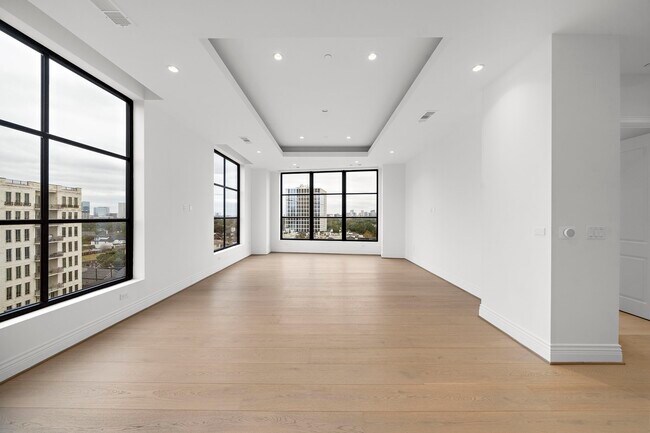 Building Photo - 2323 San Felipe St