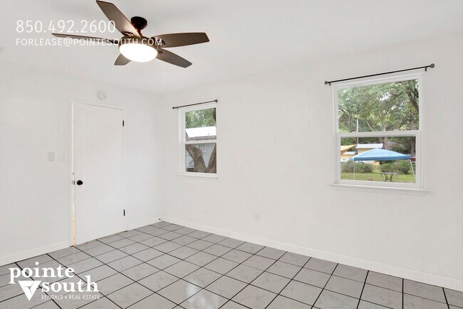 Building Photo - 208 E 22nd Ave