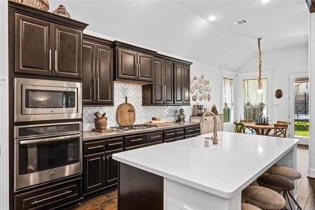 Building Photo - 27826 Hinkley Dr