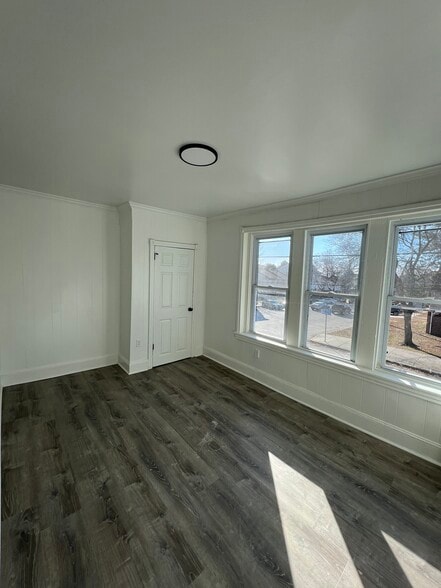 2nd Floor Unit (2bed) - 1132 W 8th St