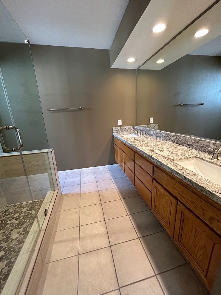 Primary Bathroom - 3 Alicante