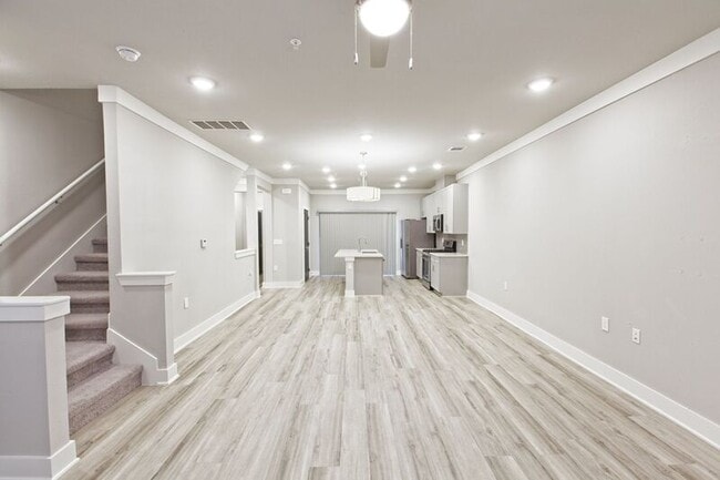 Building Photo - 3313 Wynwood Dr