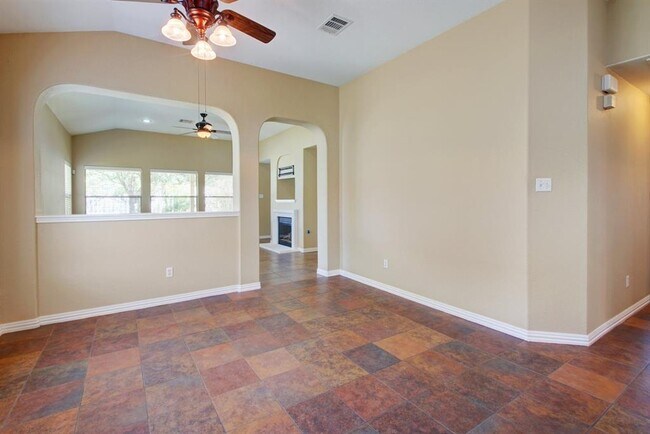 Building Photo - 904 Black Canyon St