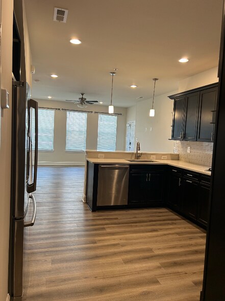 Building Photo - 7511 Crowley St