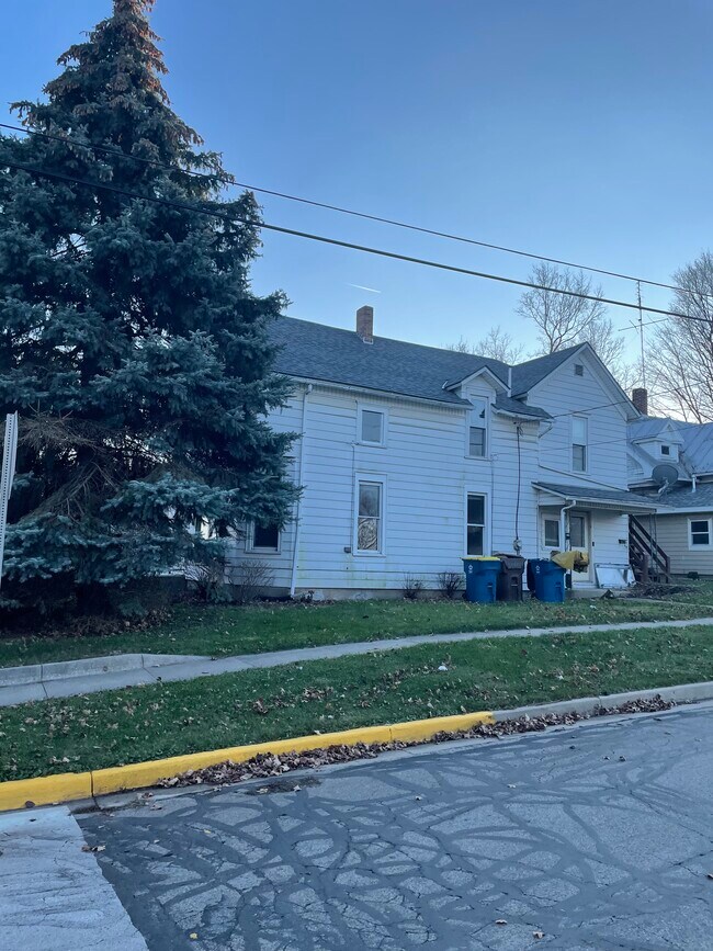 113 Williams St 113 Williams St Angola IN 46703 Apartment Finder