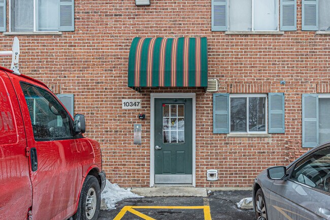 Building Photo - 10347 Dearlove Rd