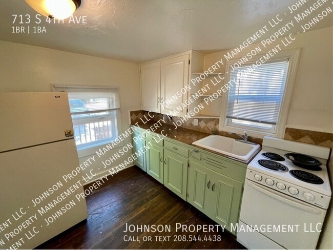 Building Photo - 713 S 4th Ave