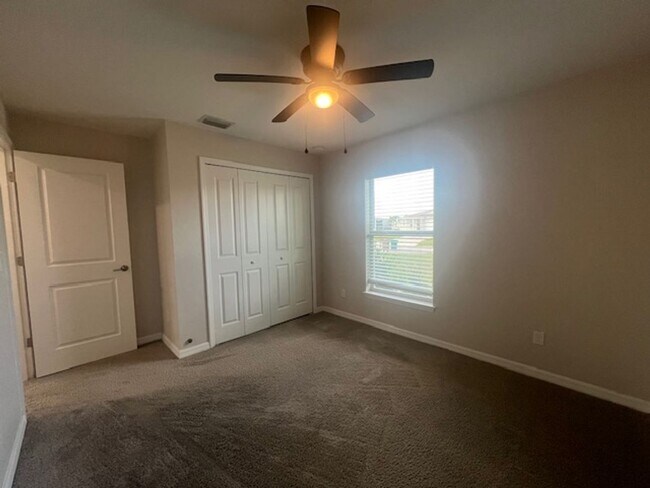 Building Photo - **INQUIRE ABOUT SPECIAL*** 3 bedroom/ 2 bath in NE Cape Coral- Gator CIrcle - Available Now