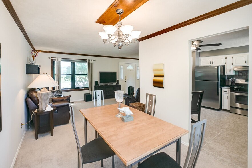Building Photo - 2711 Sky Hill Ct