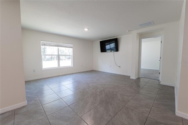 Building Photo - 11272 SE 67th Cir