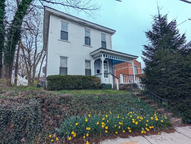 Primary Photo - Renovated House in the Old North!