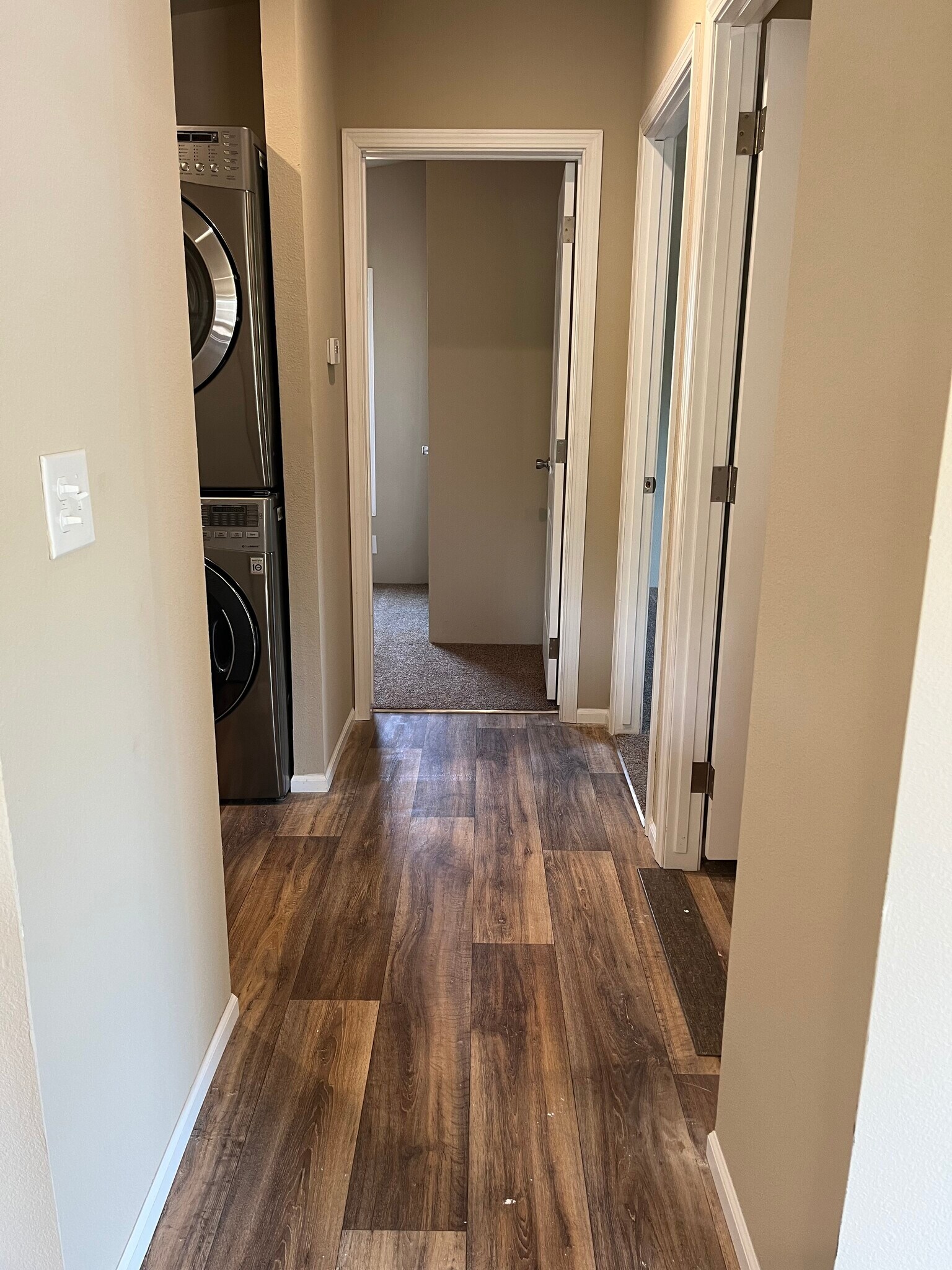 Building Photo - 9344 N Chicago Ave