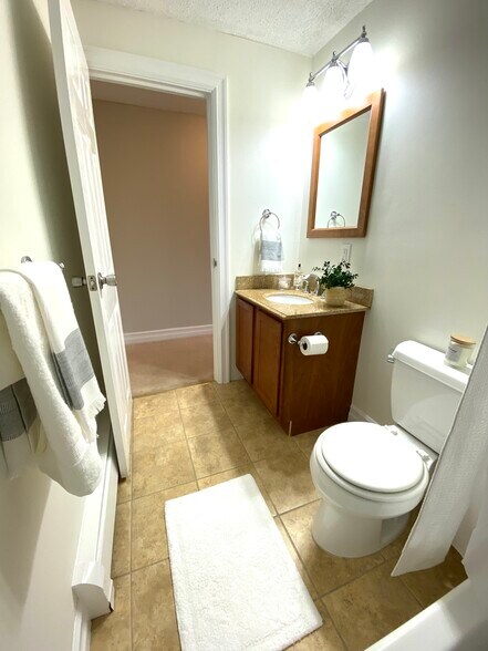 Building Photo - 3 Silvestri Cir