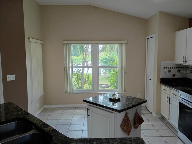 Building Photo - 862 Bayou View Dr