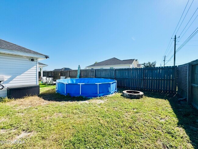 Building Photo - 425 Shadecrest Dr