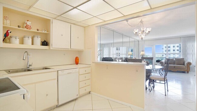 Building Photo - 3550 Galt Ocean Dr