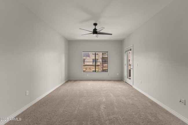 Building Photo - 5350 E Deer Valley Dr