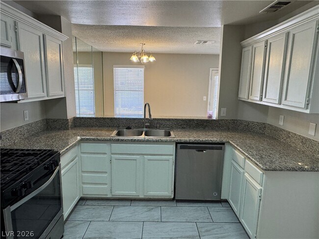 Building Photo - 8653 Freeport Ln